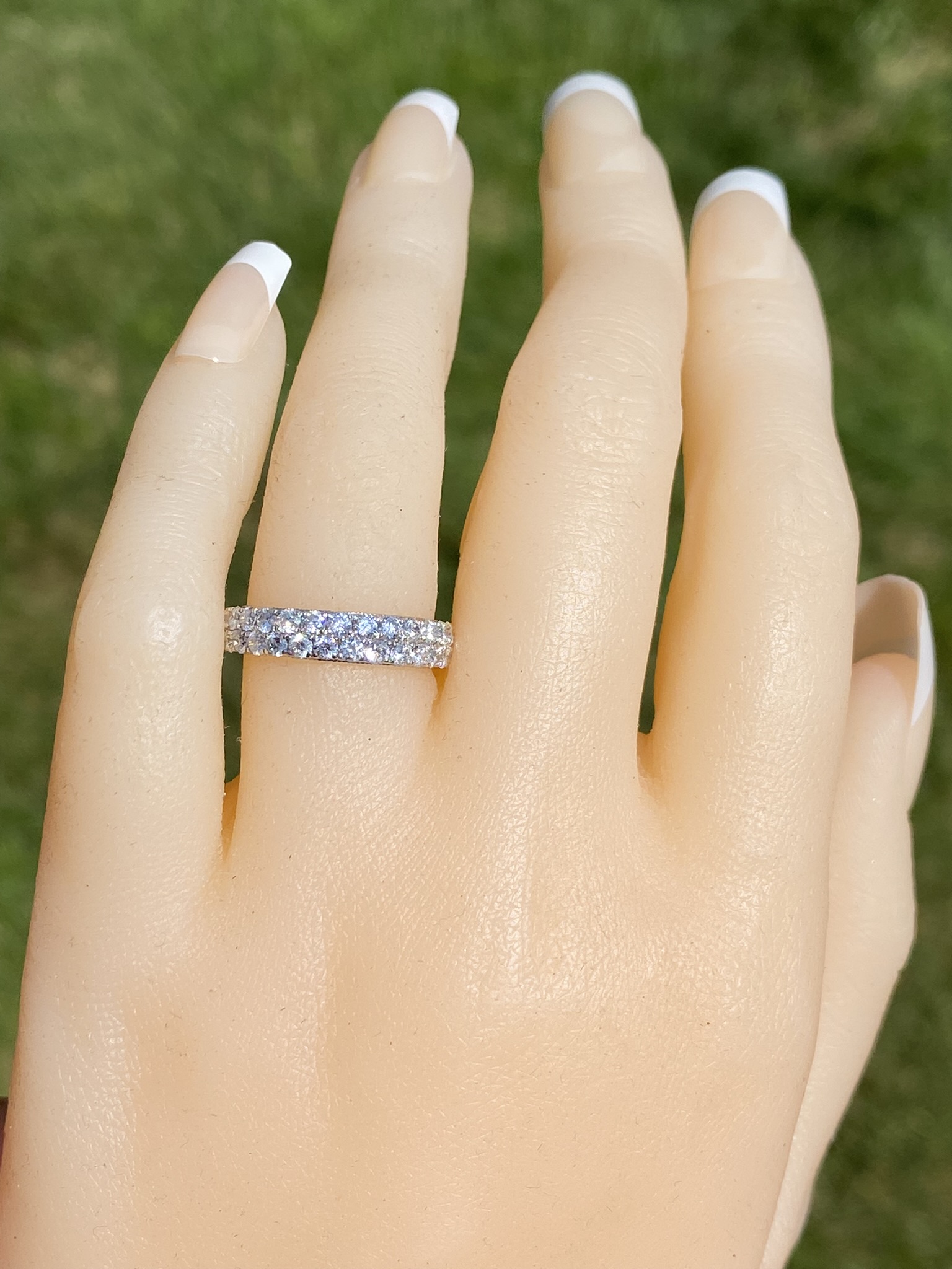 The Old West Lake: Double Row Natural Diamond Band - Image 8