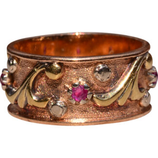 The Mueller:  Ladies Retro 14K Tricolor Wide Band set with Rubies