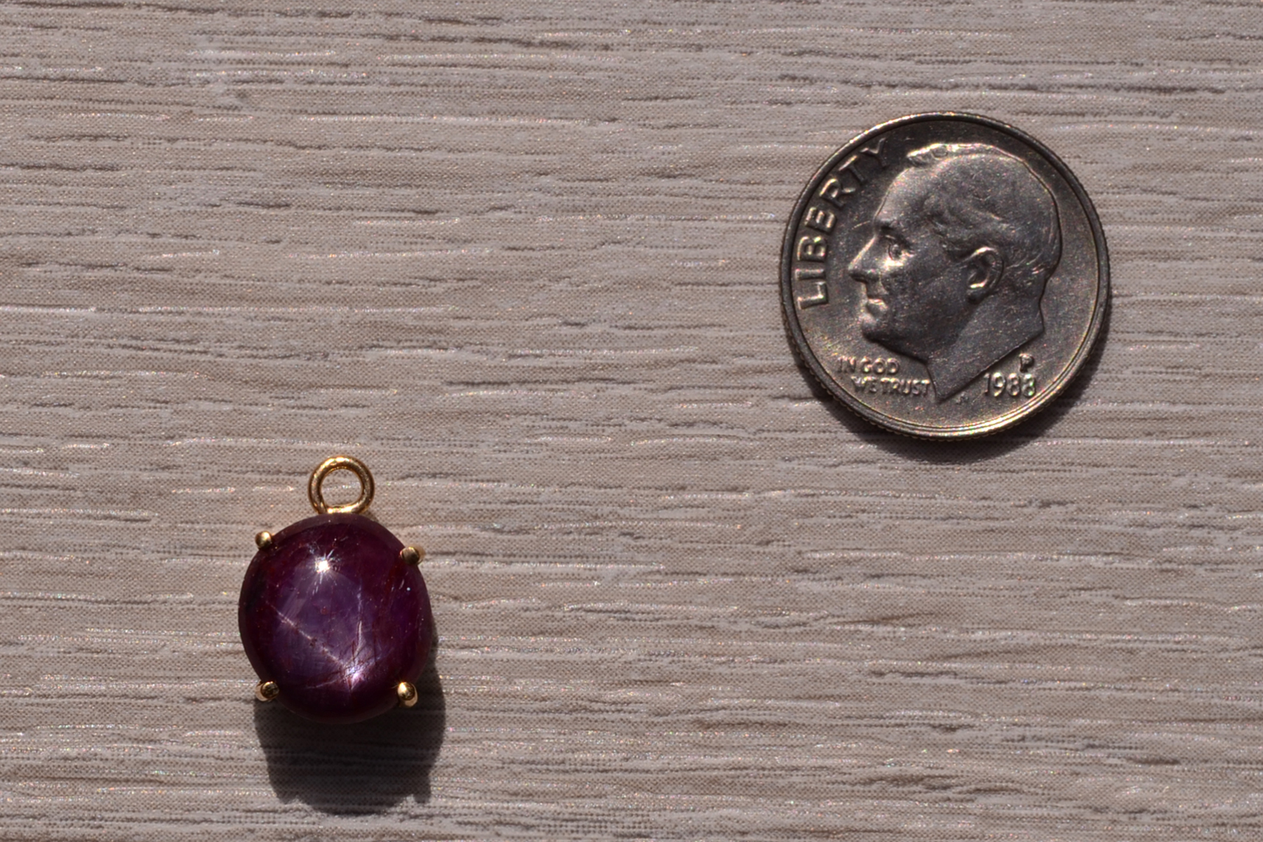 The 167th Street: Natural Star Ruby Cabochon Pendant in Yellow Gold - Image 2