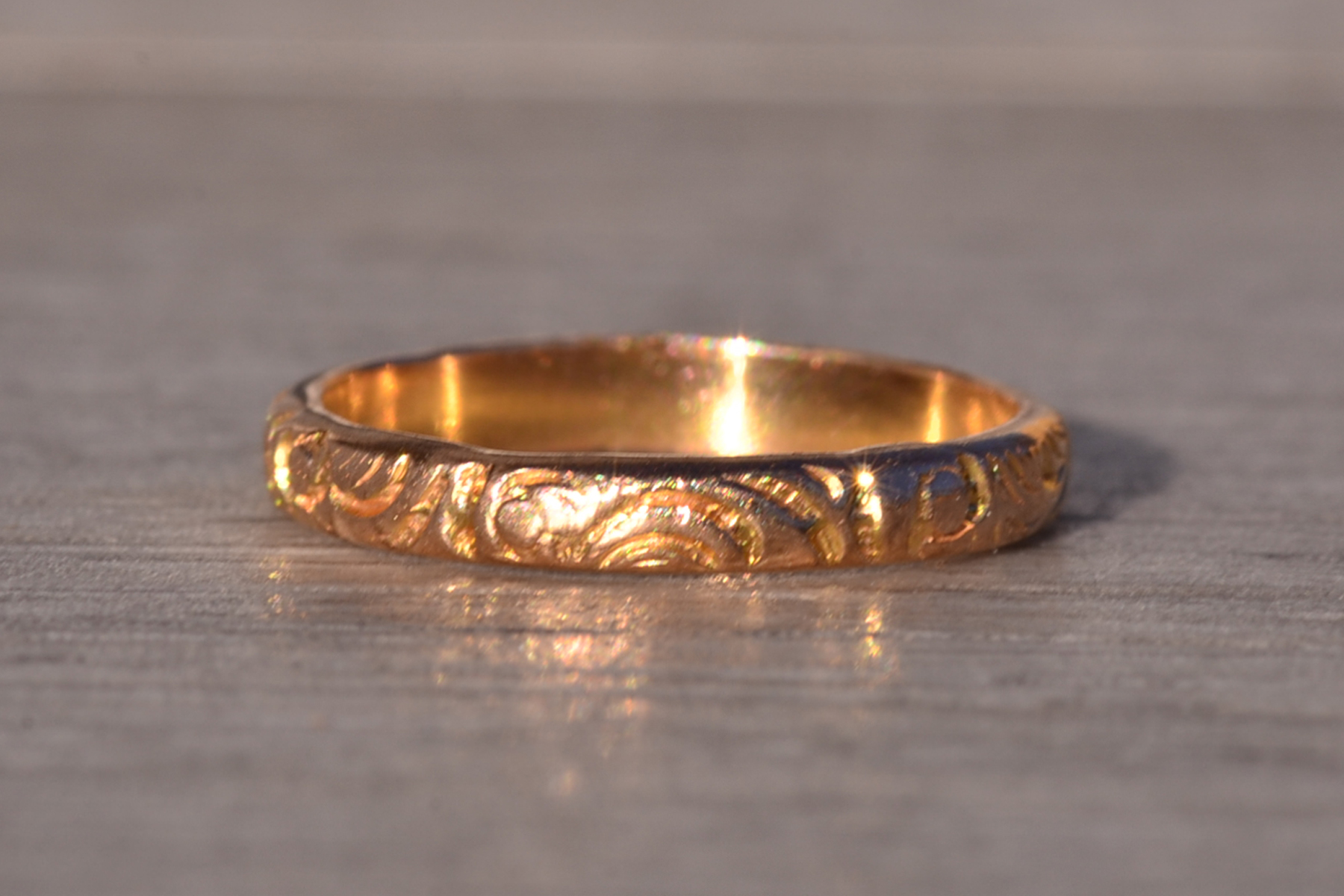 The Gromo: Antique Yellow Gold Hand Engraved Mid Finger or Child's Ring - Image 4