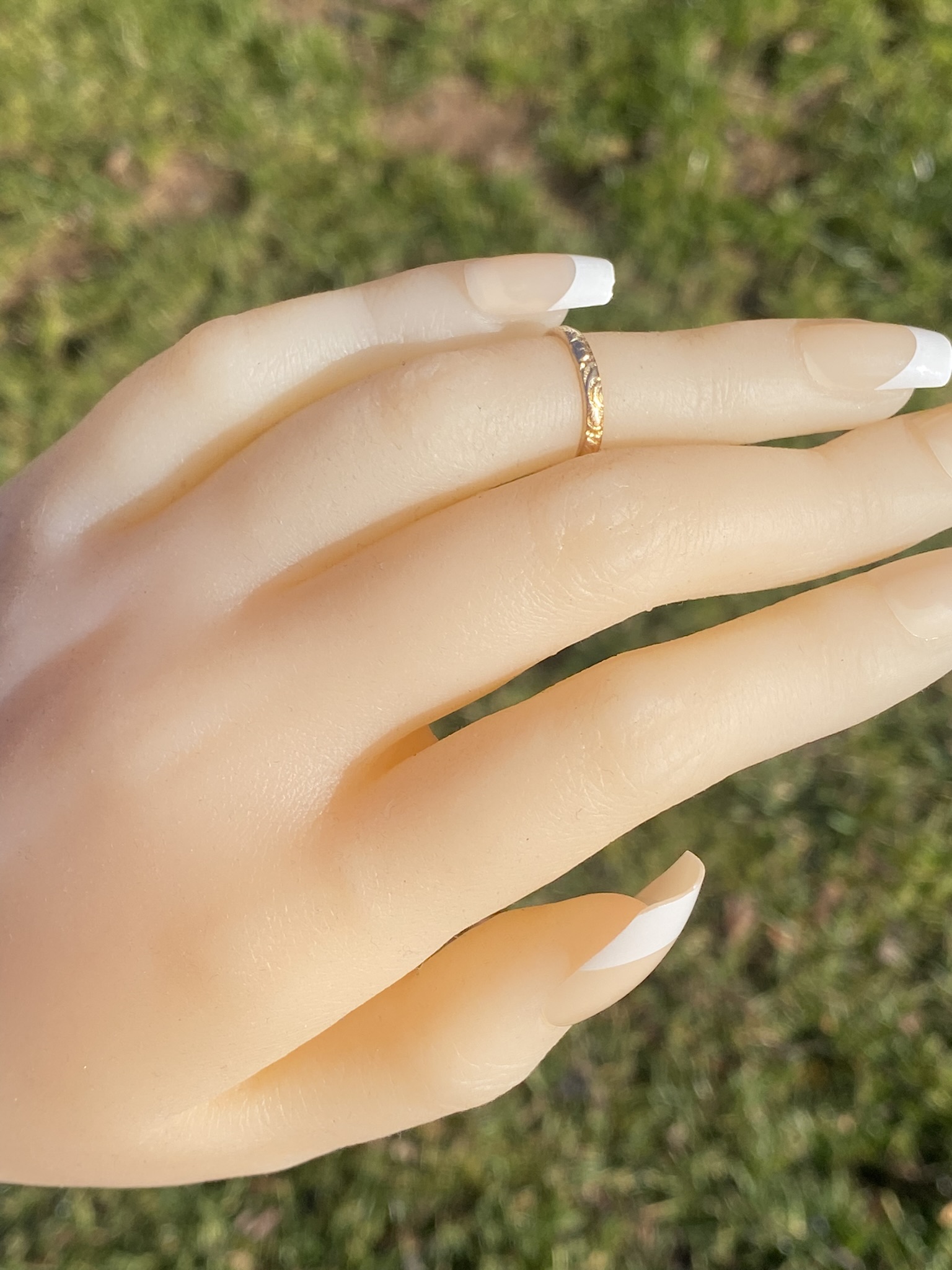 The Gromo: Antique Yellow Gold Hand Engraved Mid Finger or Child's Ring - Image 6