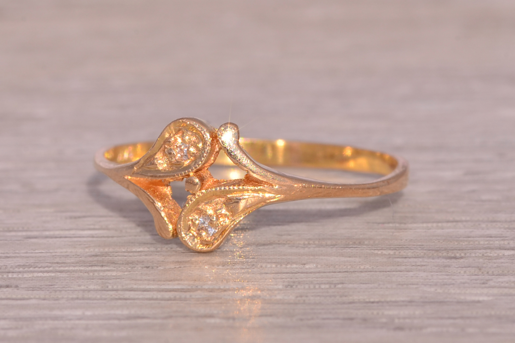 The Golden Leaf: Natural Diamond Ring in Yellow Gold - Image 3
