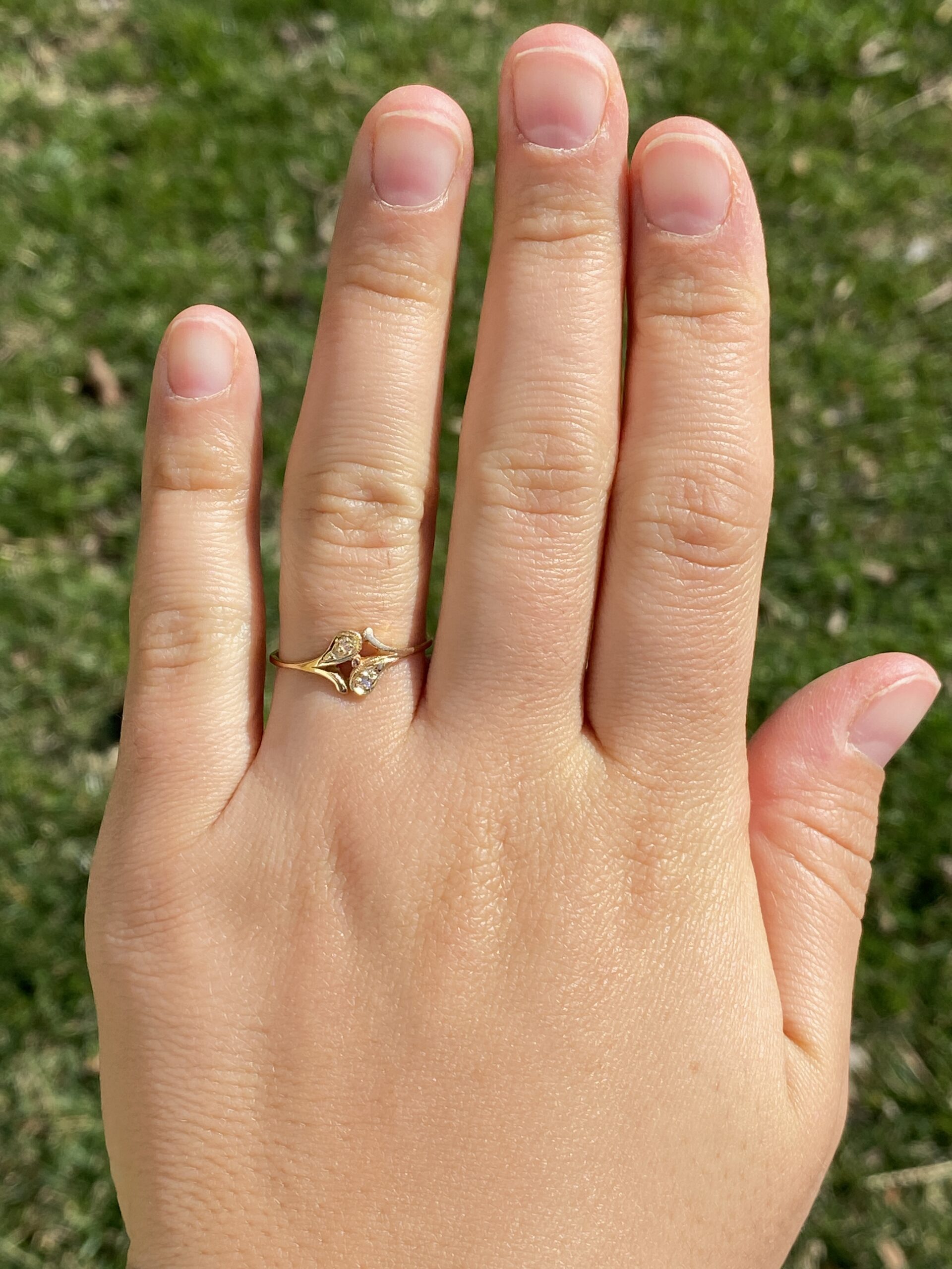 The Golden Leaf: Natural Diamond Ring in Yellow Gold - Image 8