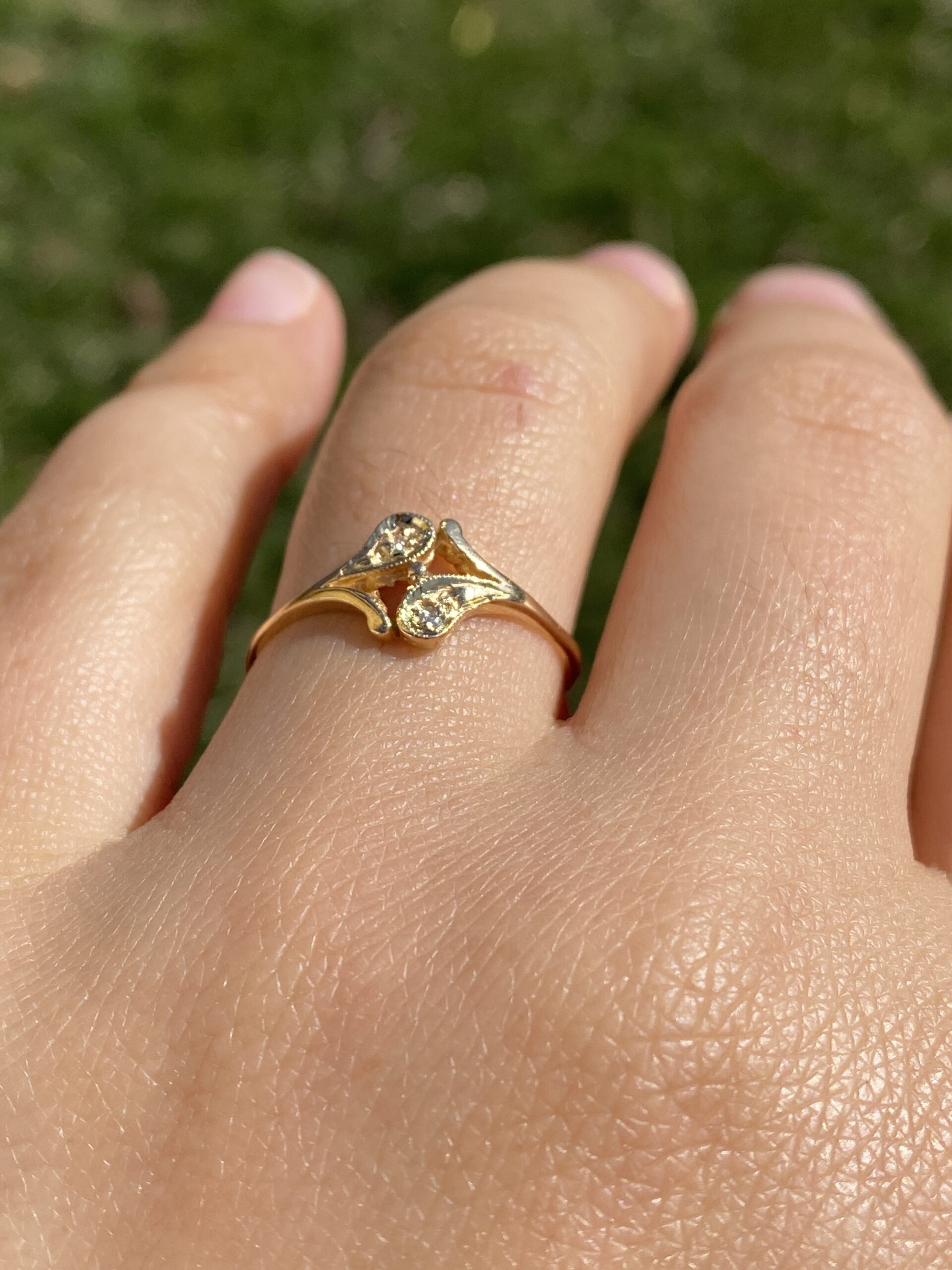 The Golden Leaf: Natural Diamond Ring in Yellow Gold - Image 10