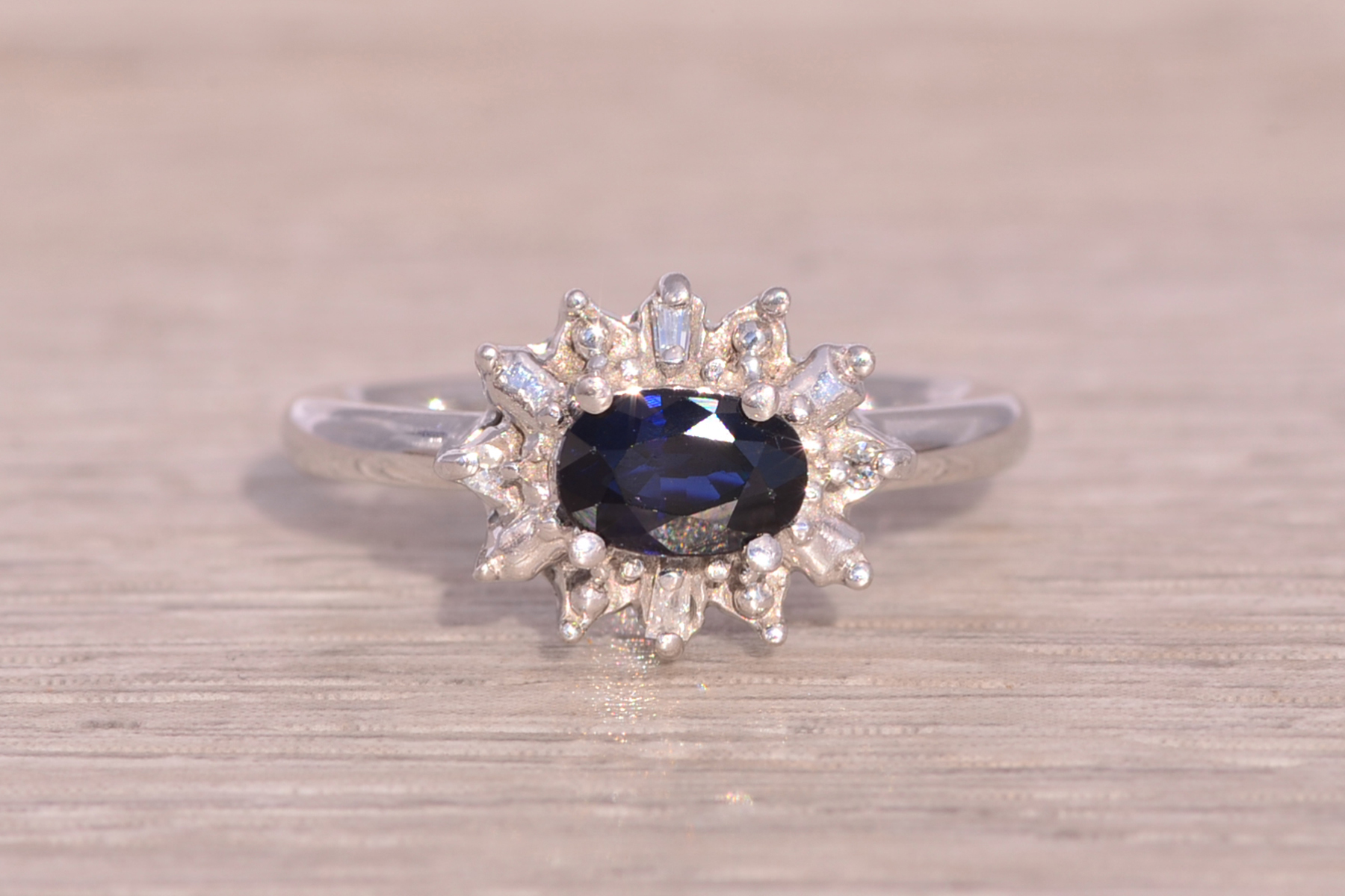 The Sapphire East: Sapphire and Diamond Ring in White Gold - Image 2