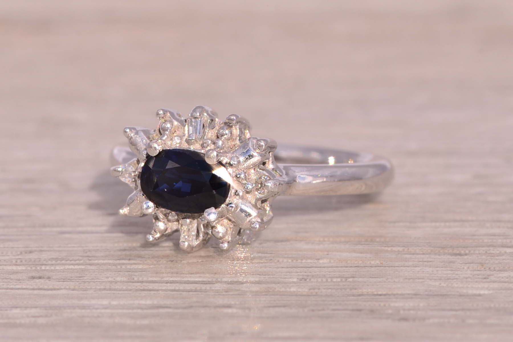 The Sapphire East: Sapphire and Diamond Ring in White Gold - Image 3