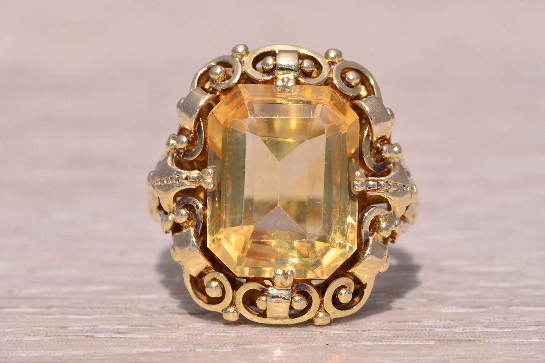 The Golden Scroll: Georgian Era Citrine Ring in Yellow Gold - Image 2