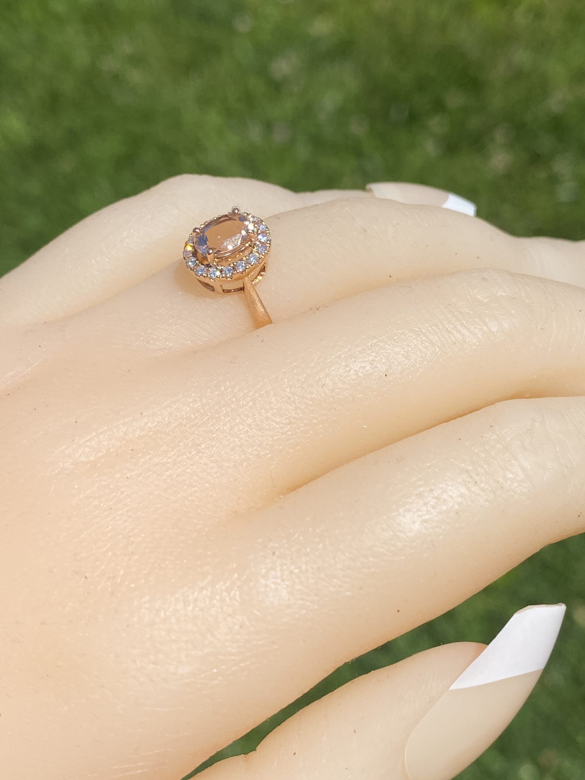The Blush Halo: Morganite and Diamond Ring in Rose Gold - Image 9