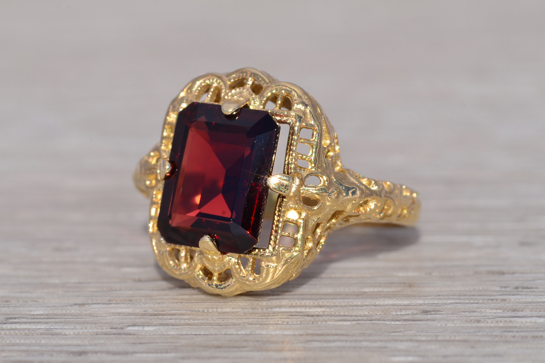 The Crimson Heirloom: Garnet Ring in Yellow Gold - Image 3