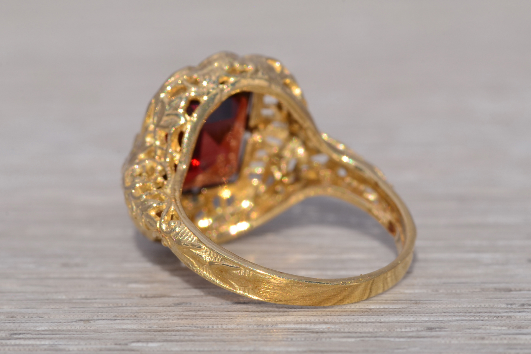 The Crimson Heirloom: Garnet Ring in Yellow Gold - Image 4
