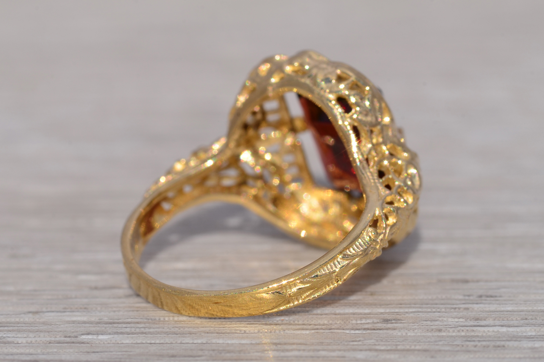 The Crimson Heirloom: Garnet Ring in Yellow Gold - Image 5