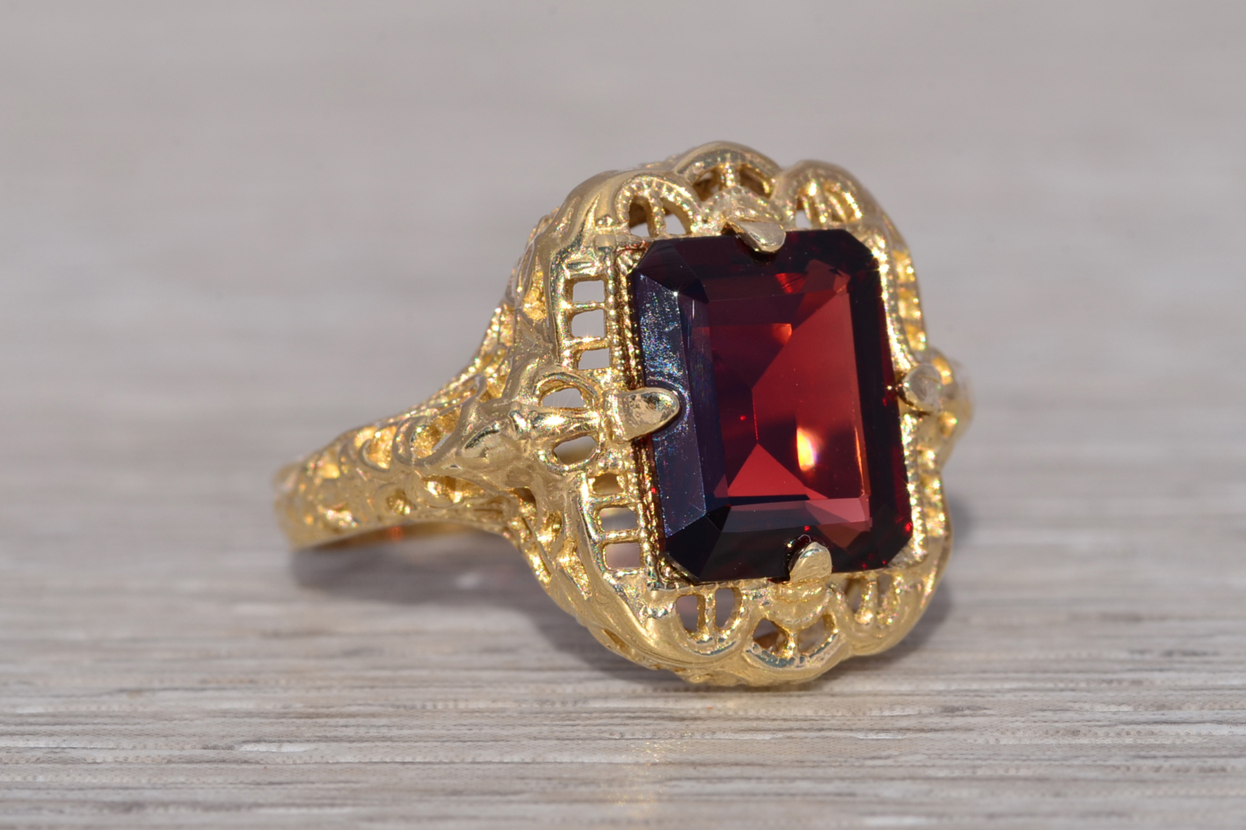 The Crimson Heirloom: Garnet Ring in Yellow Gold - Image 6