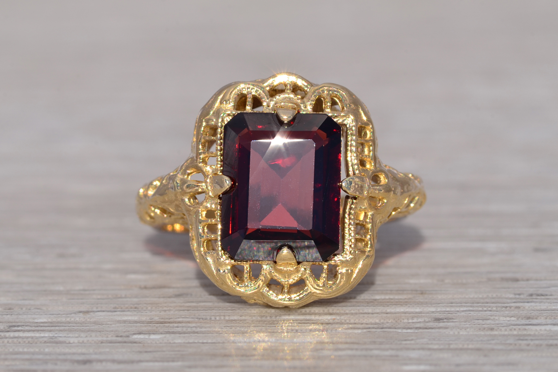 The Crimson Heirloom: Garnet Ring in Yellow Gold - Image 2