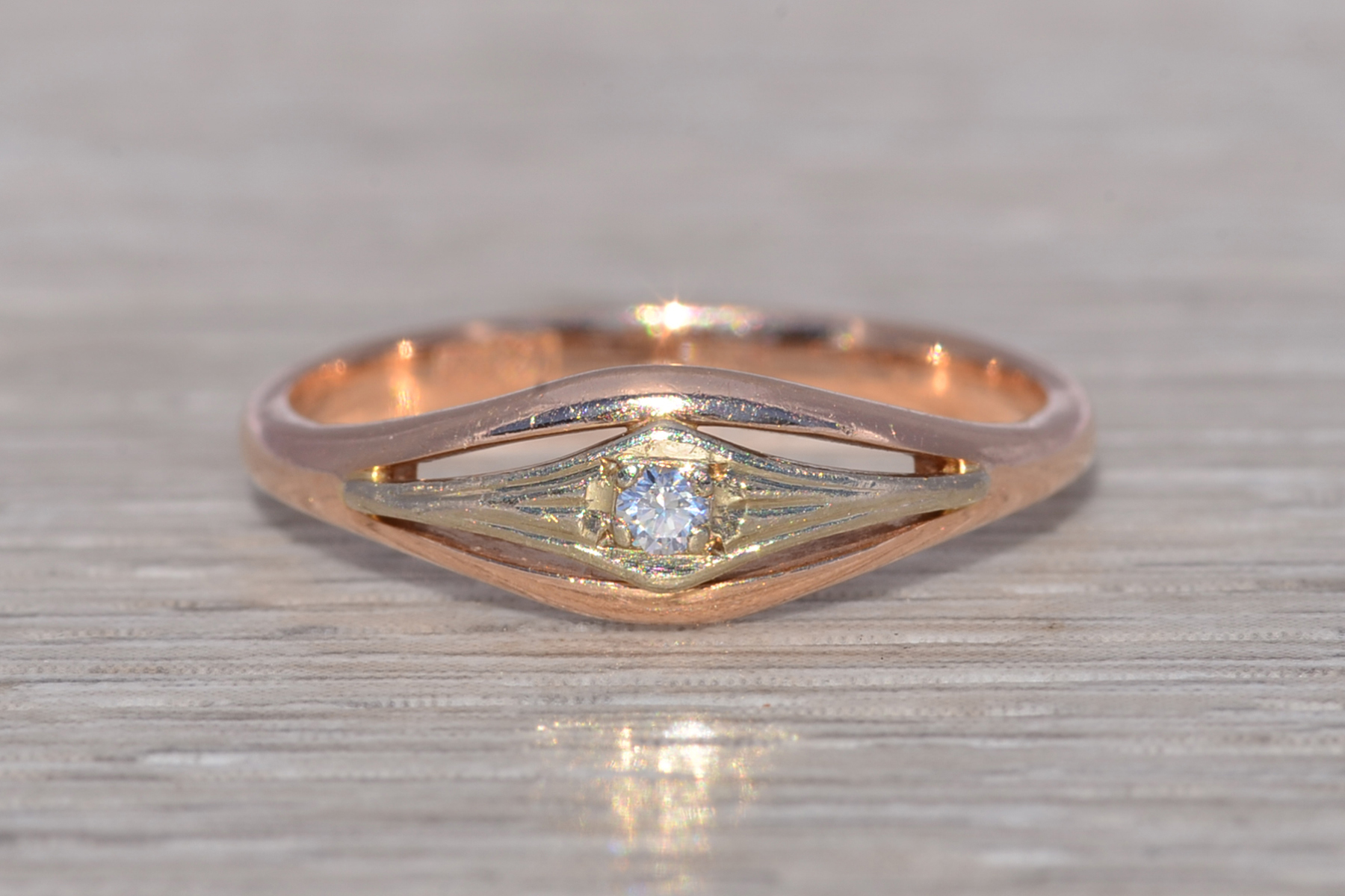 The Rosette Curve: Natural Diamond Ring in Rose Gold - Image 2
