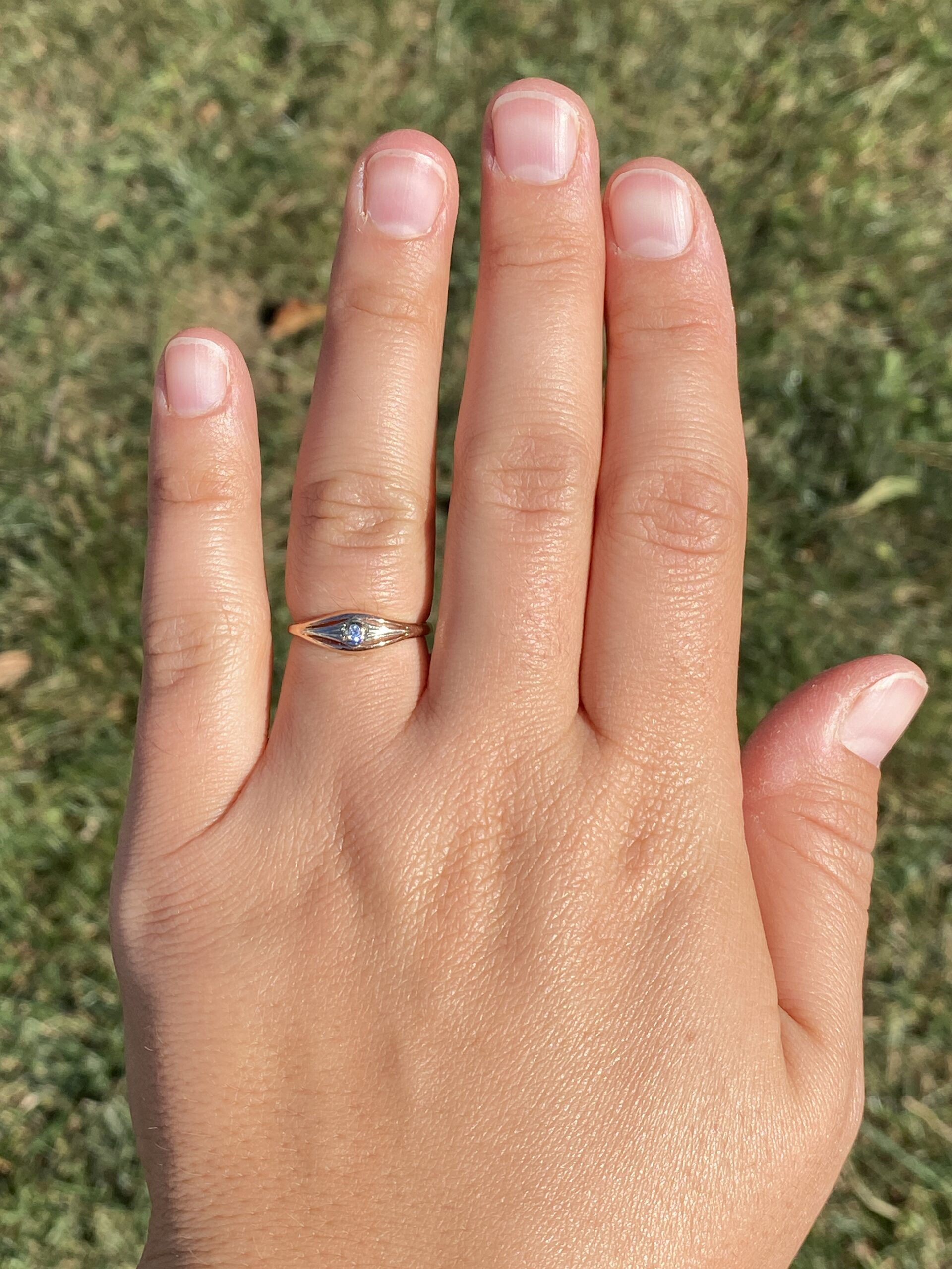 The Rosette Curve: Natural Diamond Ring in Rose Gold - Image 8