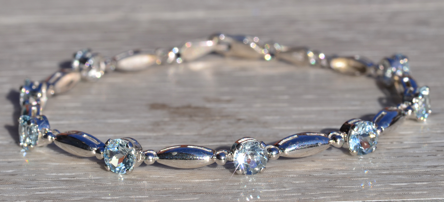 The Salcombe: Aquamarine Bracelet in White Gold - Image 5