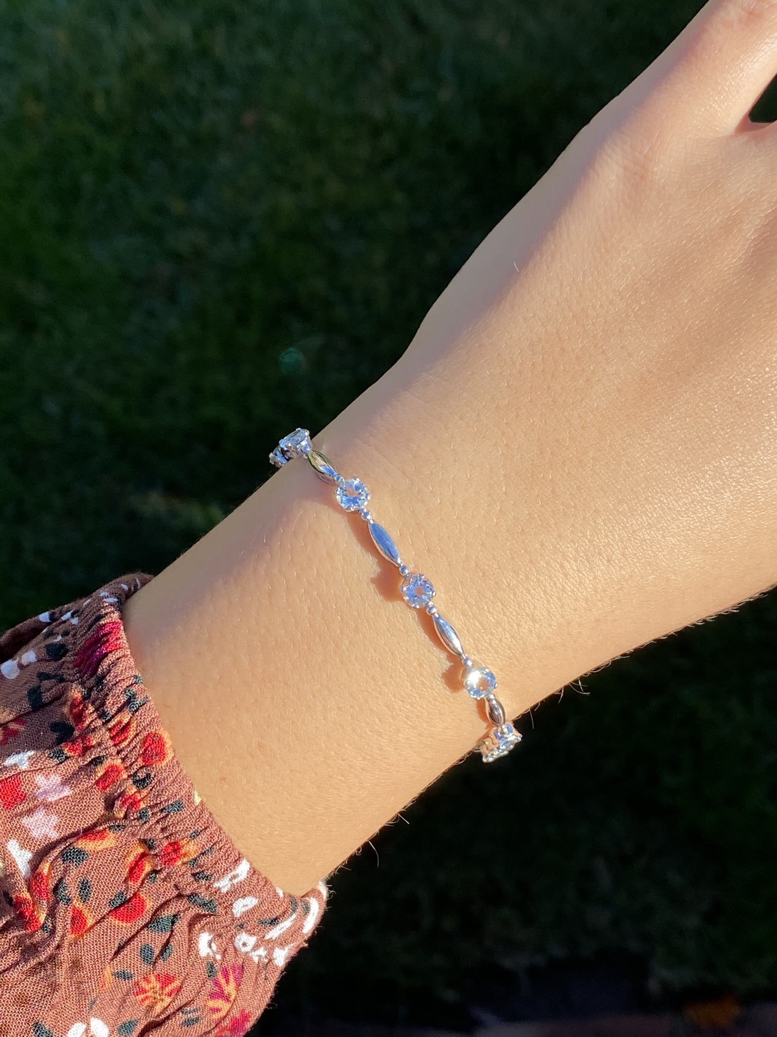 The Salcombe: Aquamarine Bracelet in White Gold - Image 6