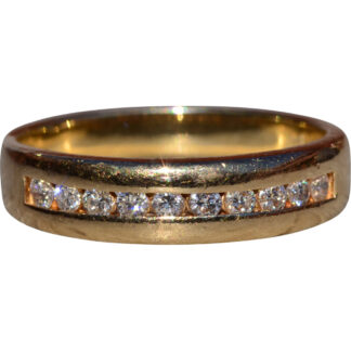 The Vittoria:  Unisex 14K Yellow Gold Band set with Diamonds