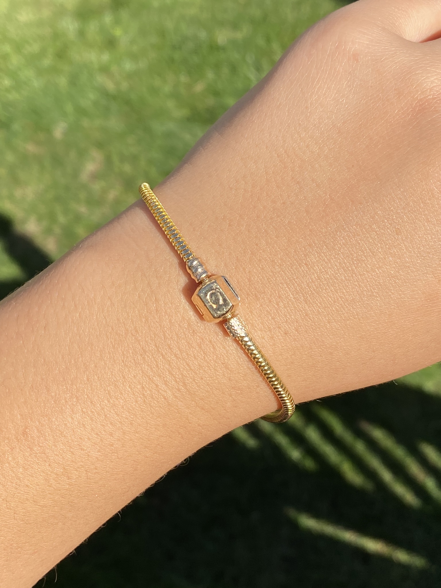 The Listowel: Ladies Vintage Chamilia Charm Bracelet in 14K Yellow Gold - Image 6