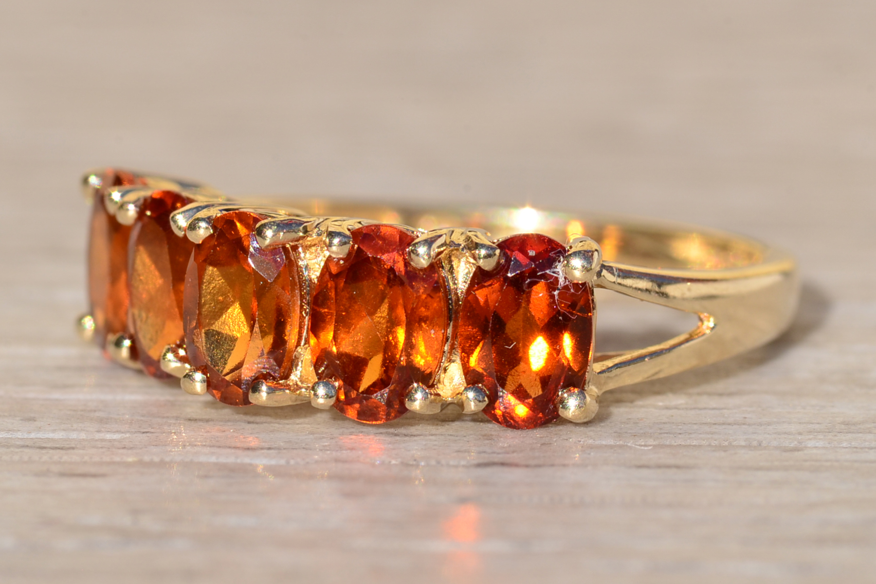 SOLD - The Bervie: Ladies Yellow Gold Garnet Ring - Image 3