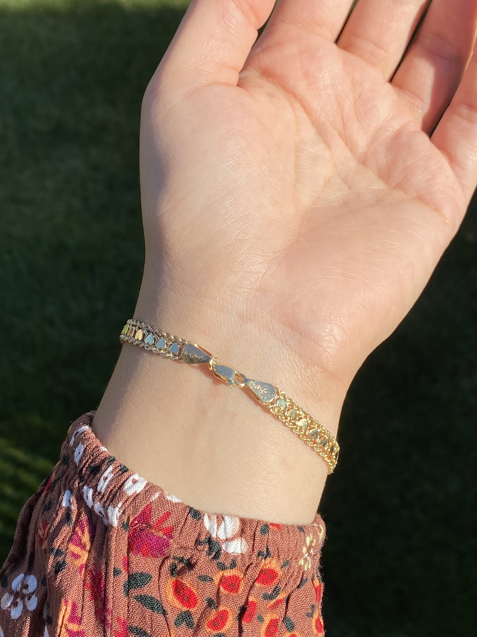 SOLD: The Sidmouth: Signed Yellow Gold Heart Bracelet - Image 9