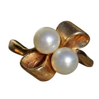 The Louden:  Ladies Vintage 14K Pearl Bow Ring