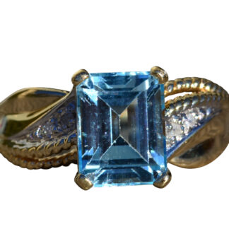 The Minnville:  Ladies 14K Topaz and Diamond Ring