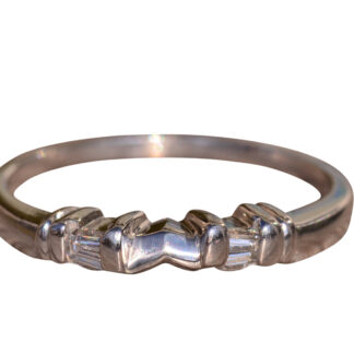 The Coogee:  Platinum and Diamond Patterned Wedding Band With Diamonds