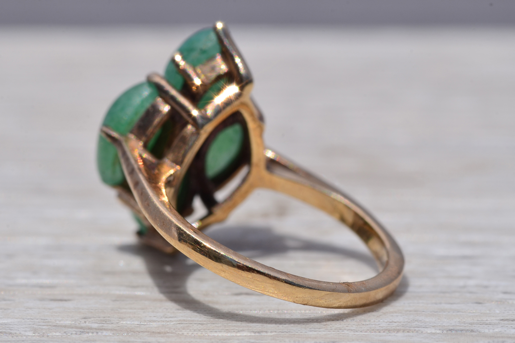 The Green Goddess: Aventurine Quartz Cluster Ring in Yellow Gold - Image 4
