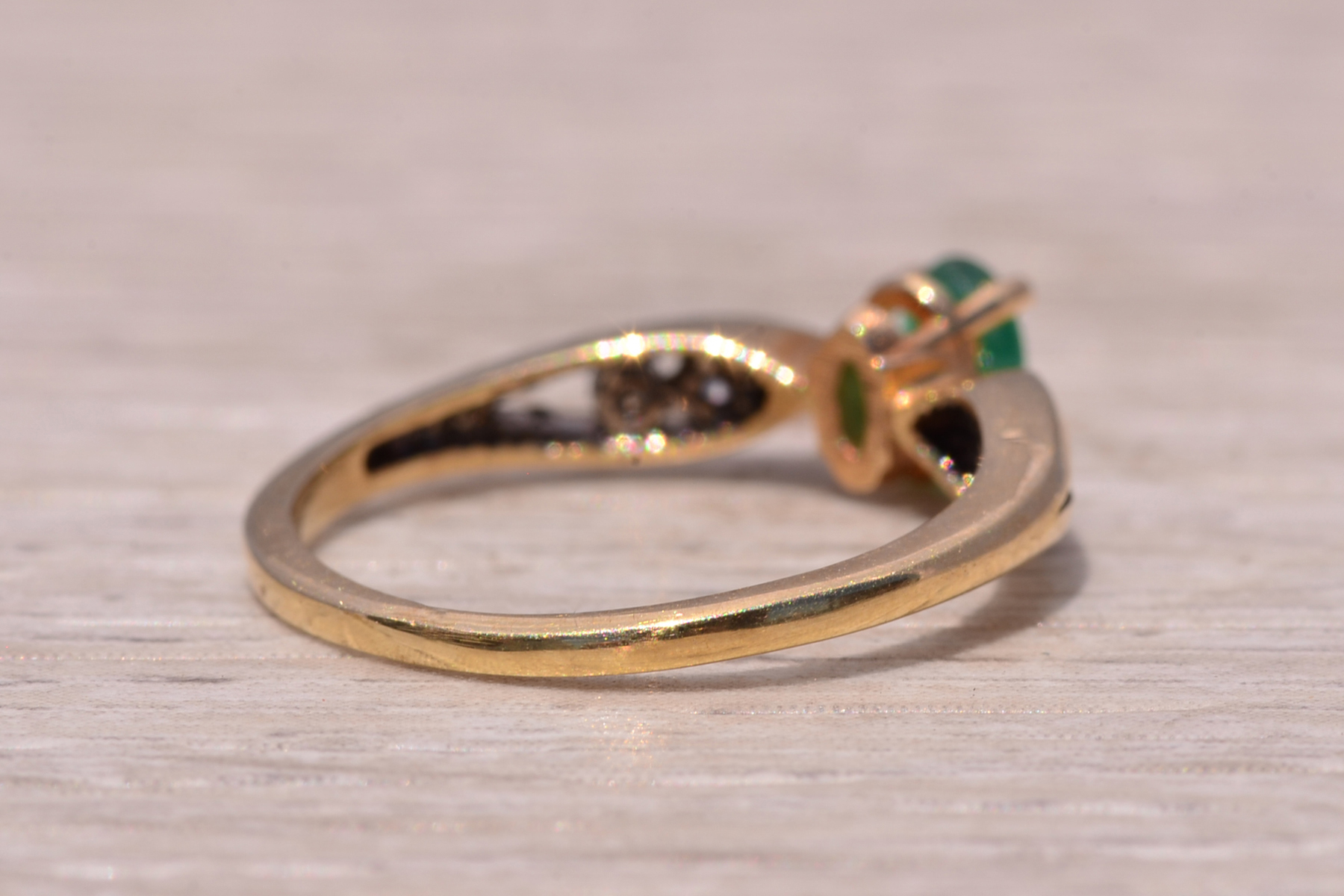 The Emerald Sweep: Emerald and Natural Diamond Ring in Yellow Gold - Image 5