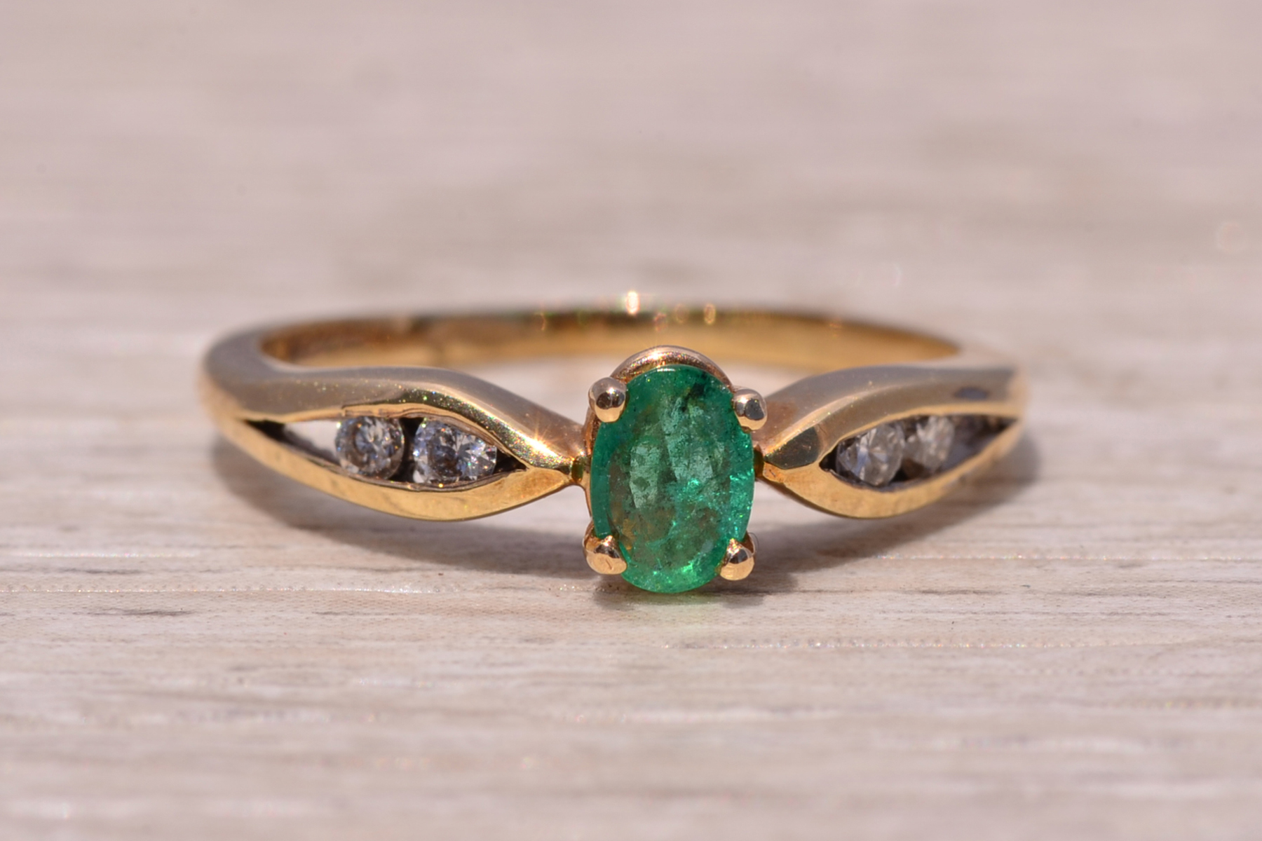 The Emerald Sweep: Emerald and Natural Diamond Ring in Yellow Gold - Image 7