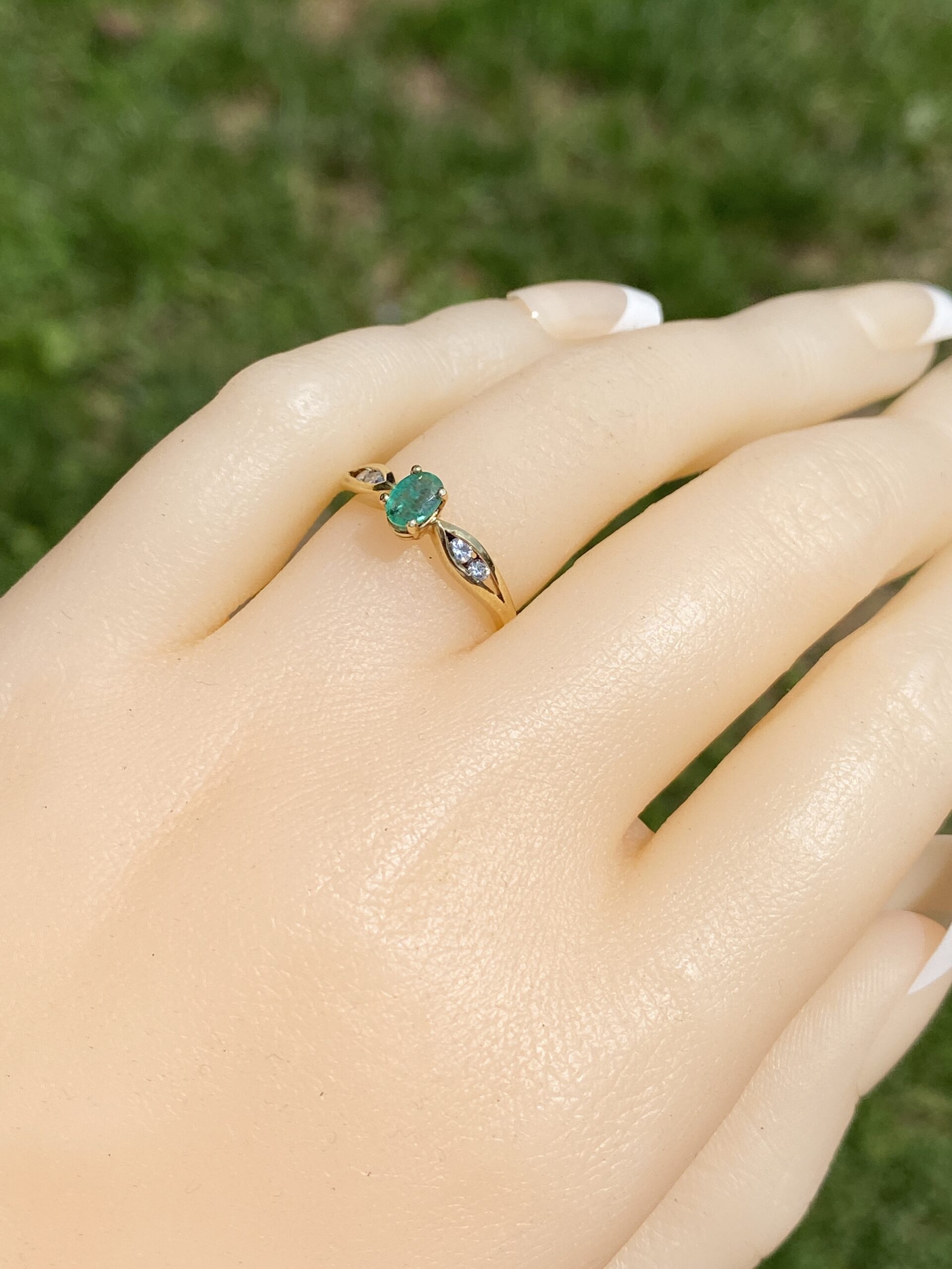 The Emerald Sweep: Emerald and Natural Diamond Ring in Yellow Gold - Image 9