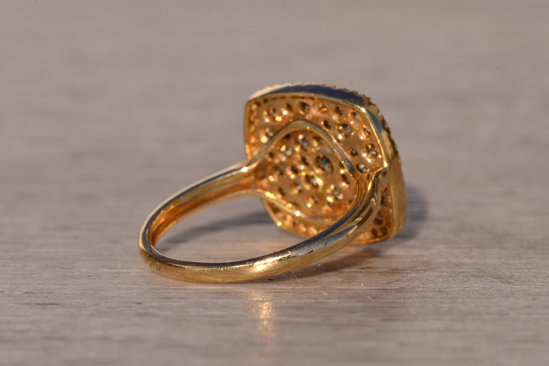 The Gilded Twilight: Natural Diamond Cluster Ring in Yellow Gold - Image 5