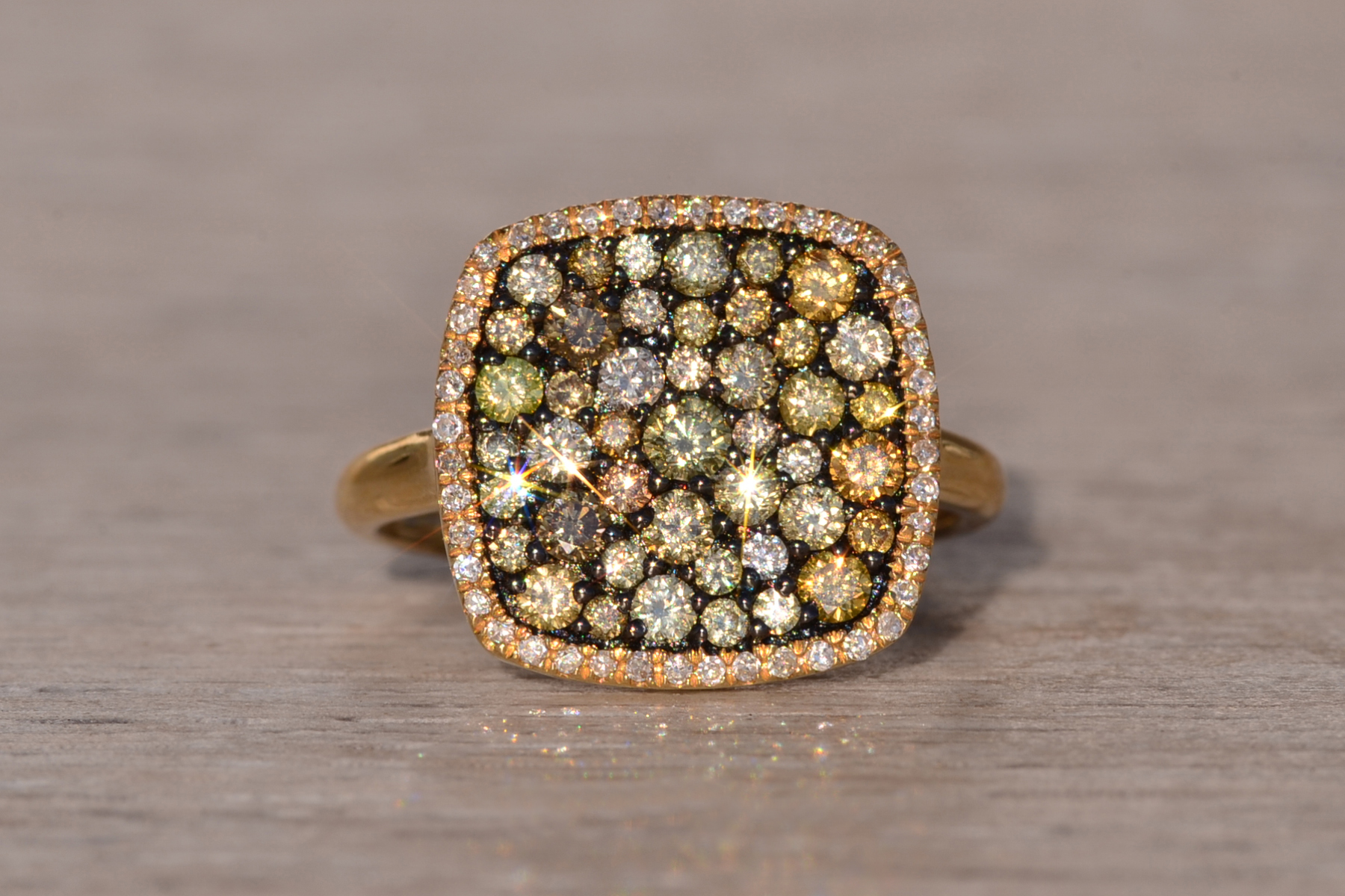 The Gilded Twilight: Natural Diamond Cluster Ring in Yellow Gold - Image 7
