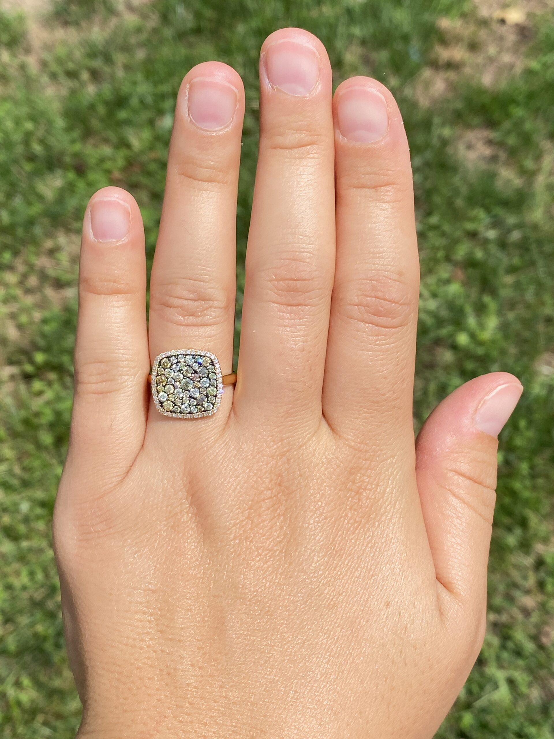 The Gilded Twilight: Natural Diamond Cluster Ring in Yellow Gold - Image 8