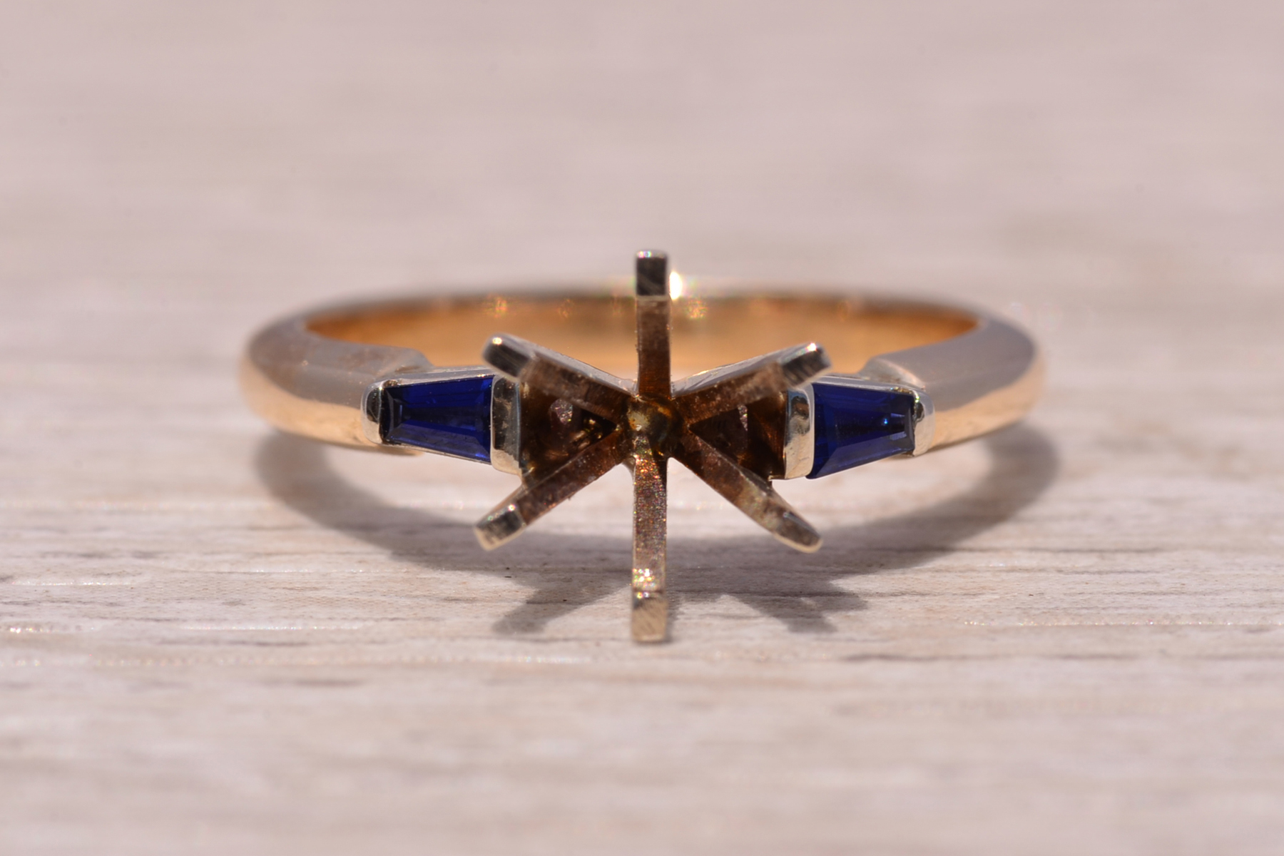 Semi-Mount Sapphire Ring in Yellow Gold by Dinola - Image 2