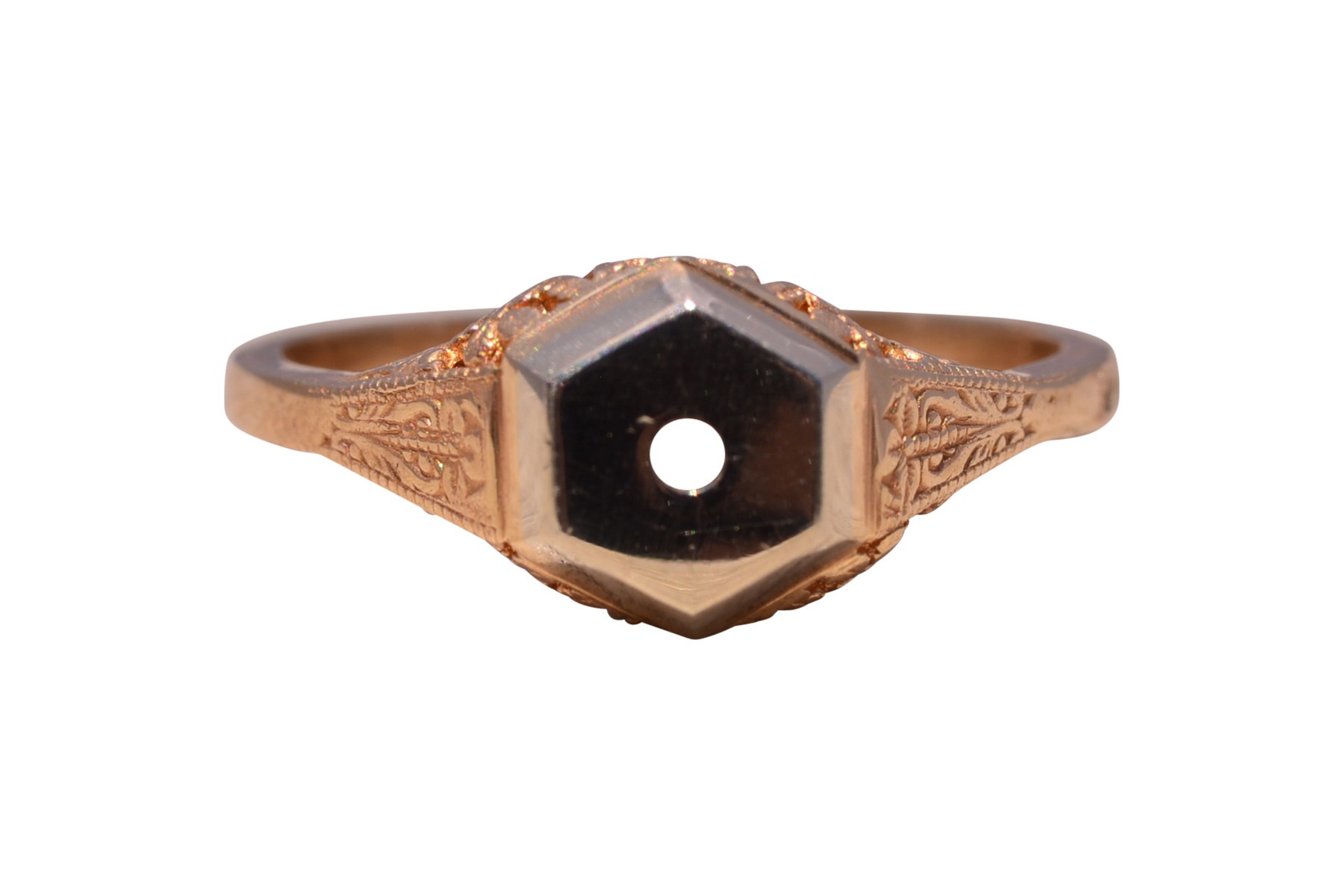 The Golden Era: Engraved Hexagonal Solitaire Mounting in 14k Gold