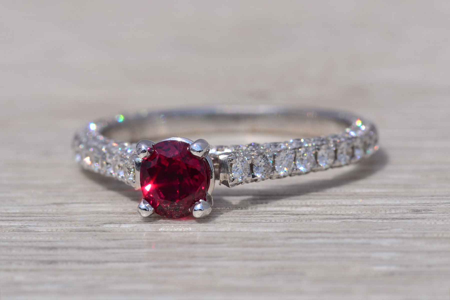 The Crimson Brilliance: Ruby and Natural Diamond Ring in White Gold - Image 3