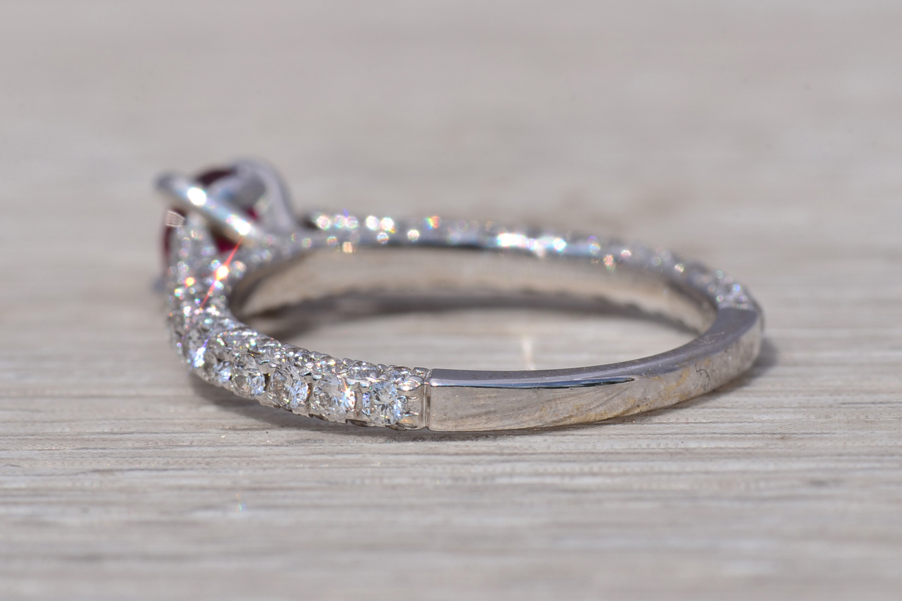 The Crimson Brilliance: Ruby and Natural Diamond Ring in White Gold - Image 4