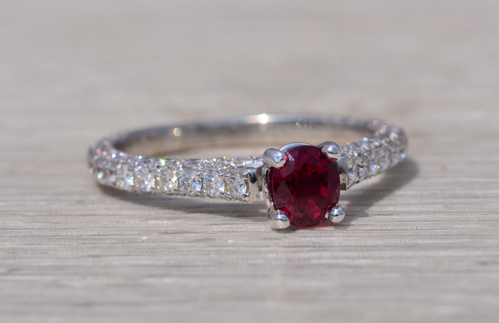 The Crimson Brilliance: Ruby and Natural Diamond Ring in White Gold - Image 6
