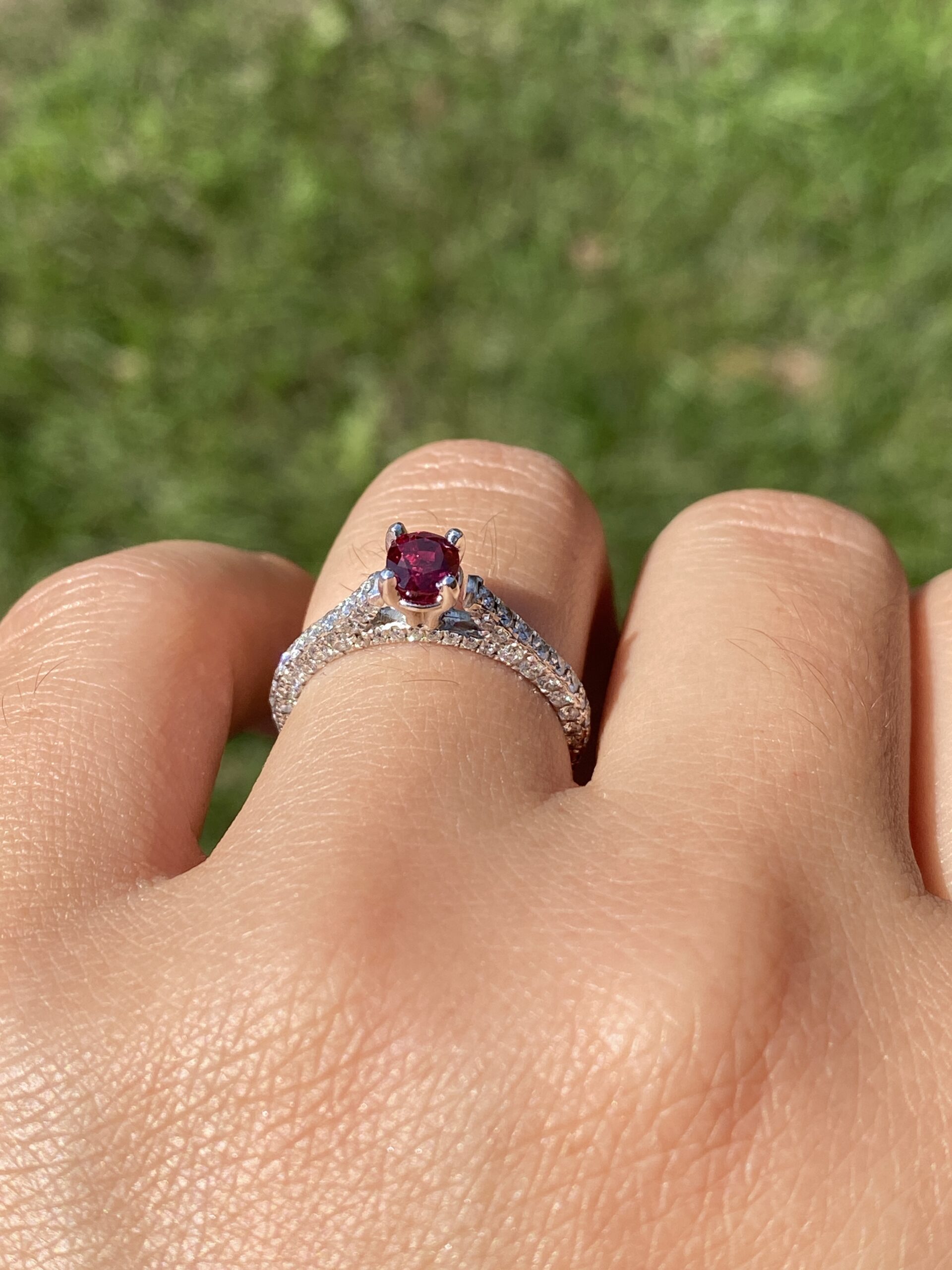 The Crimson Brilliance: Ruby and Natural Diamond Ring in White Gold - Image 10