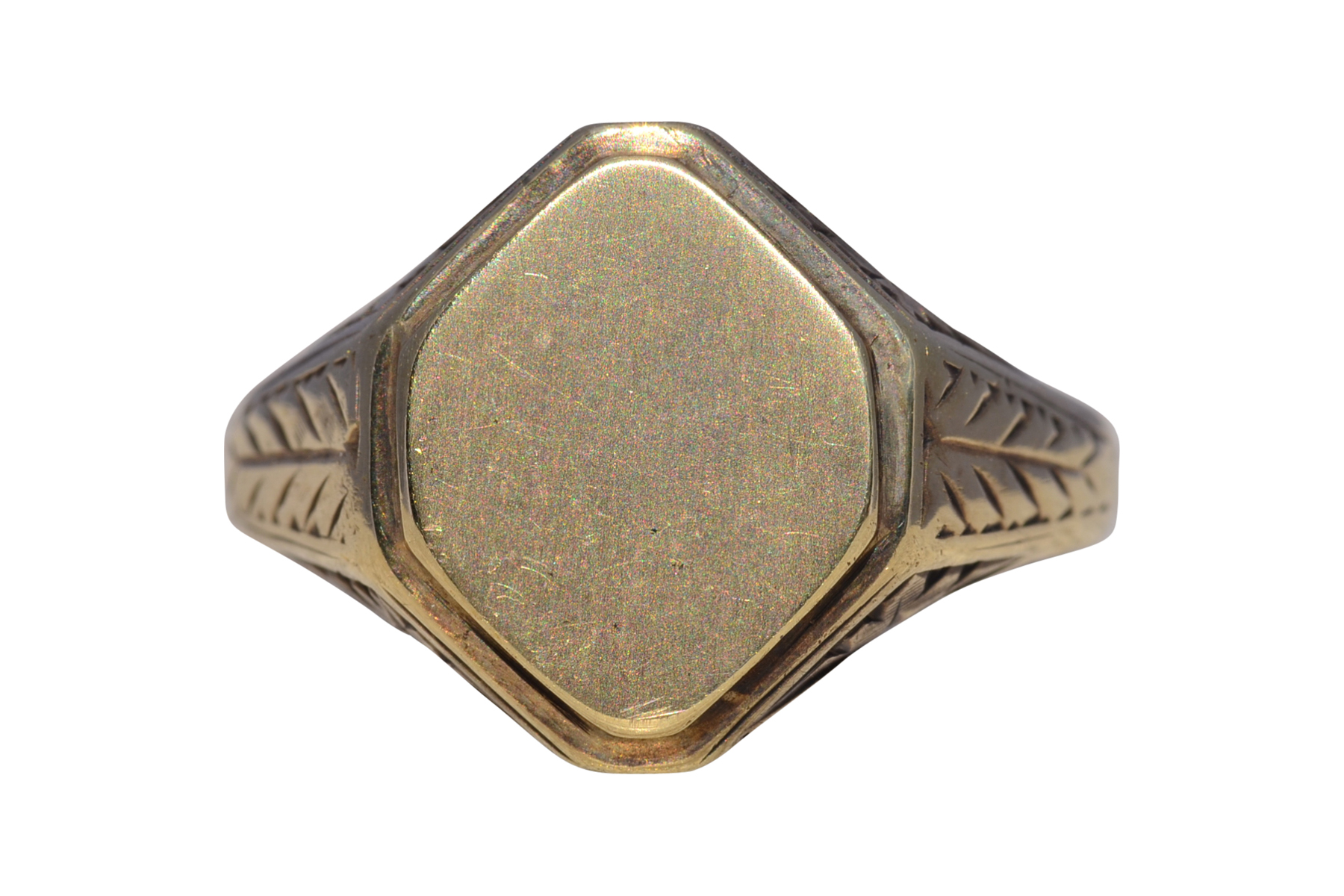 The Golden Crest: Men's Signet Ring in Yellow Gold