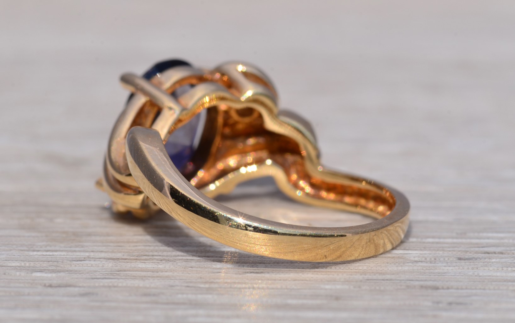 The Midnight Current: Iolite and Natural Diamond Ring in Yellow Gold - Image 4