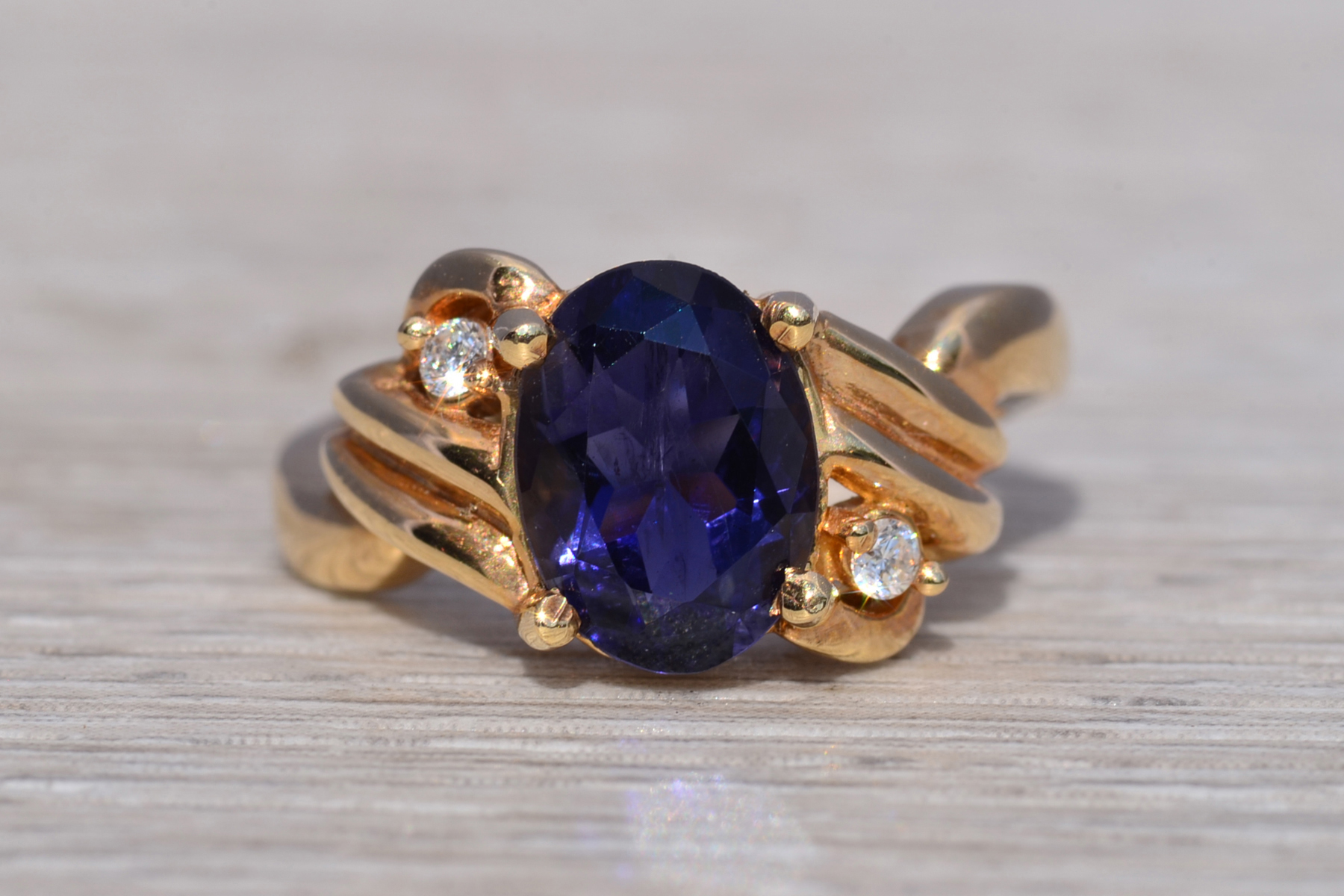The Midnight Current: Iolite and Natural Diamond Ring in Yellow Gold - Image 7