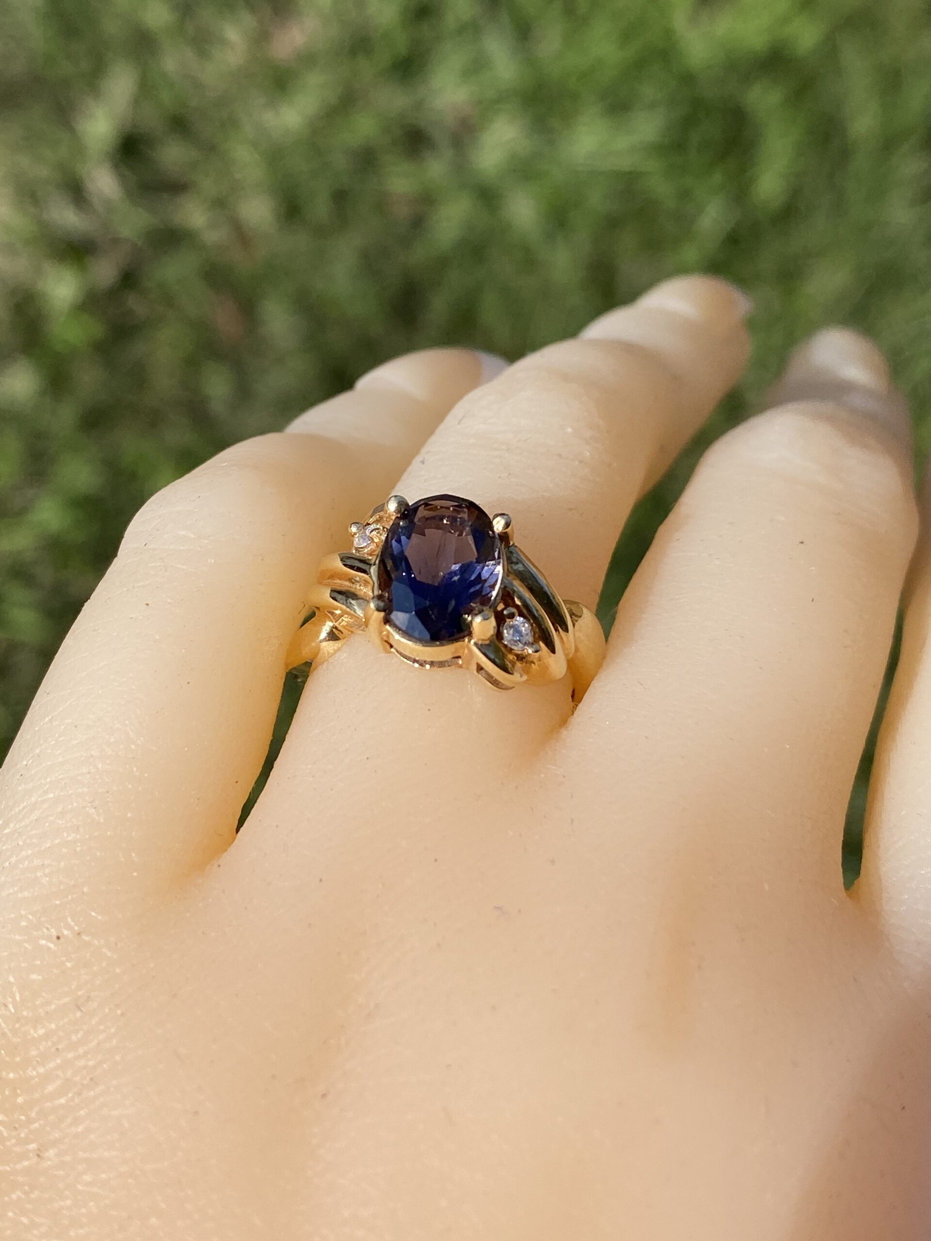The Midnight Current: Iolite and Natural Diamond Ring in Yellow Gold - Image 10