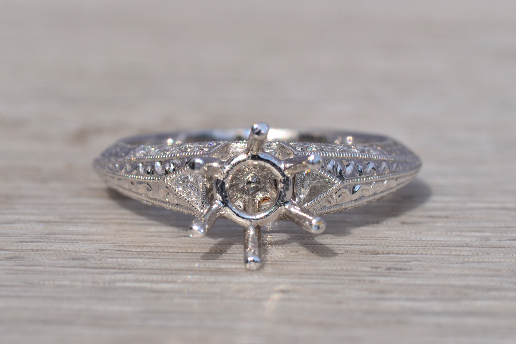 The Deco Crest: Diamond Ring Mounting in Platinum - Image 2