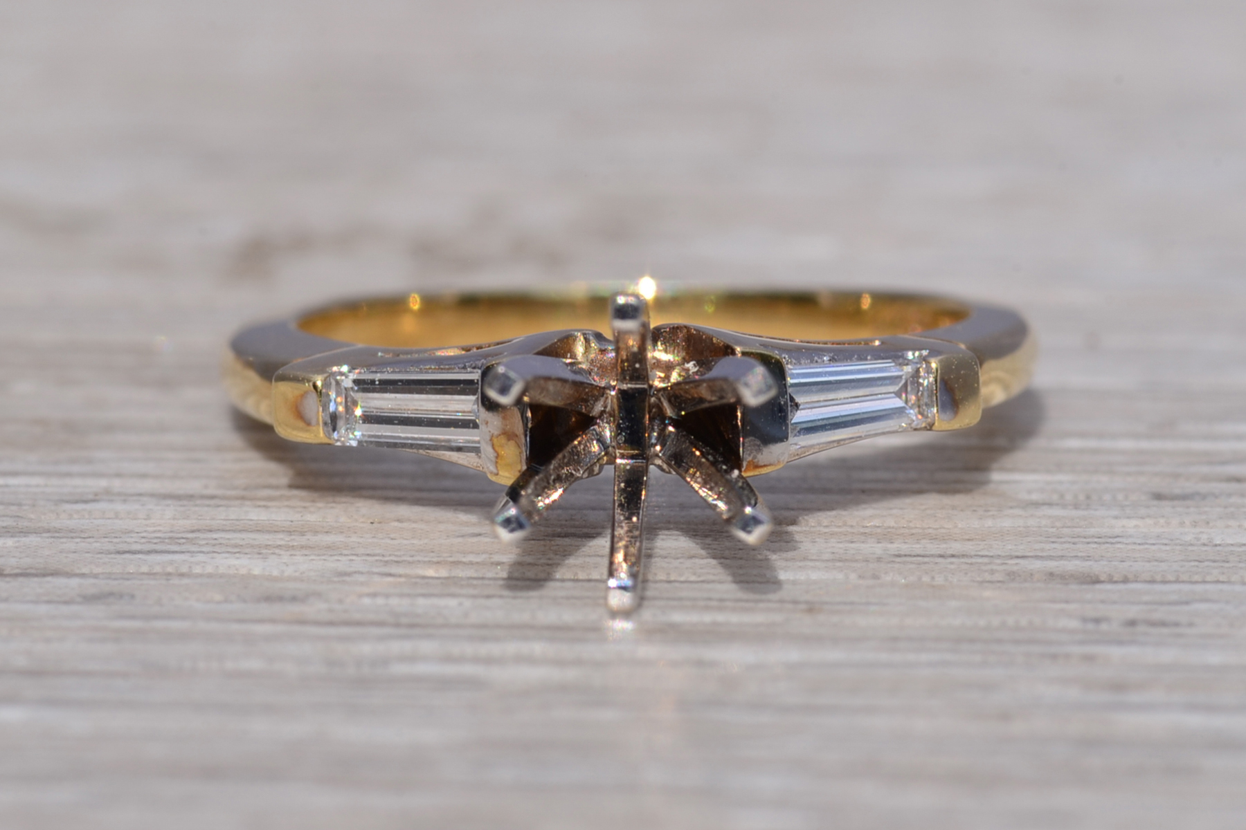 The Classic Taper: Diamond Ring Mounting in Yellow Gold - Image 2