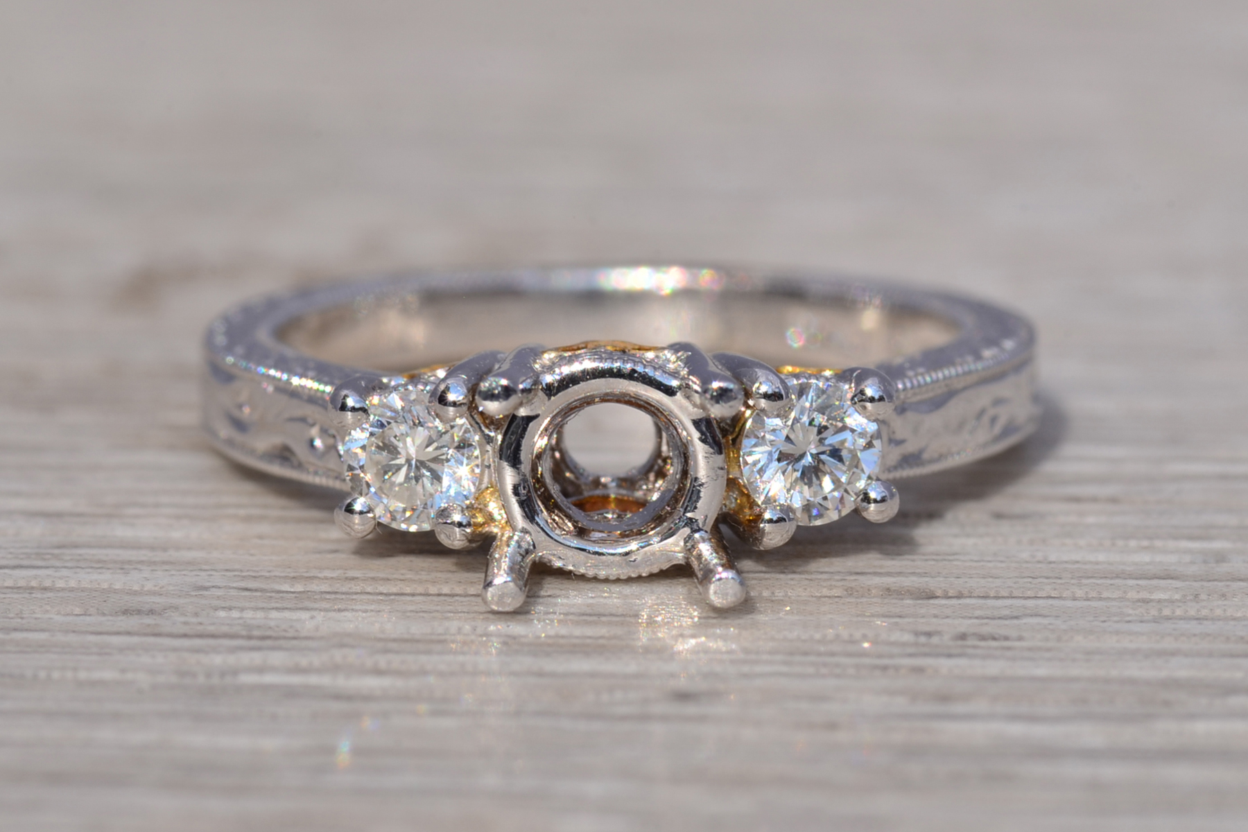 The Eternal Heart: Diamond Ring Mounting in Platinum - Image 2