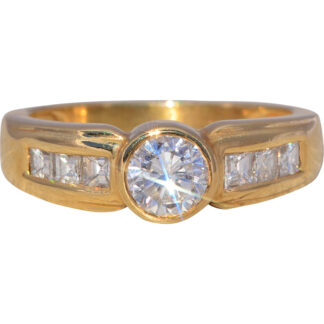 The Golden Harmony: Round and Asscher Cut Diamond Ring in Yellow Gold