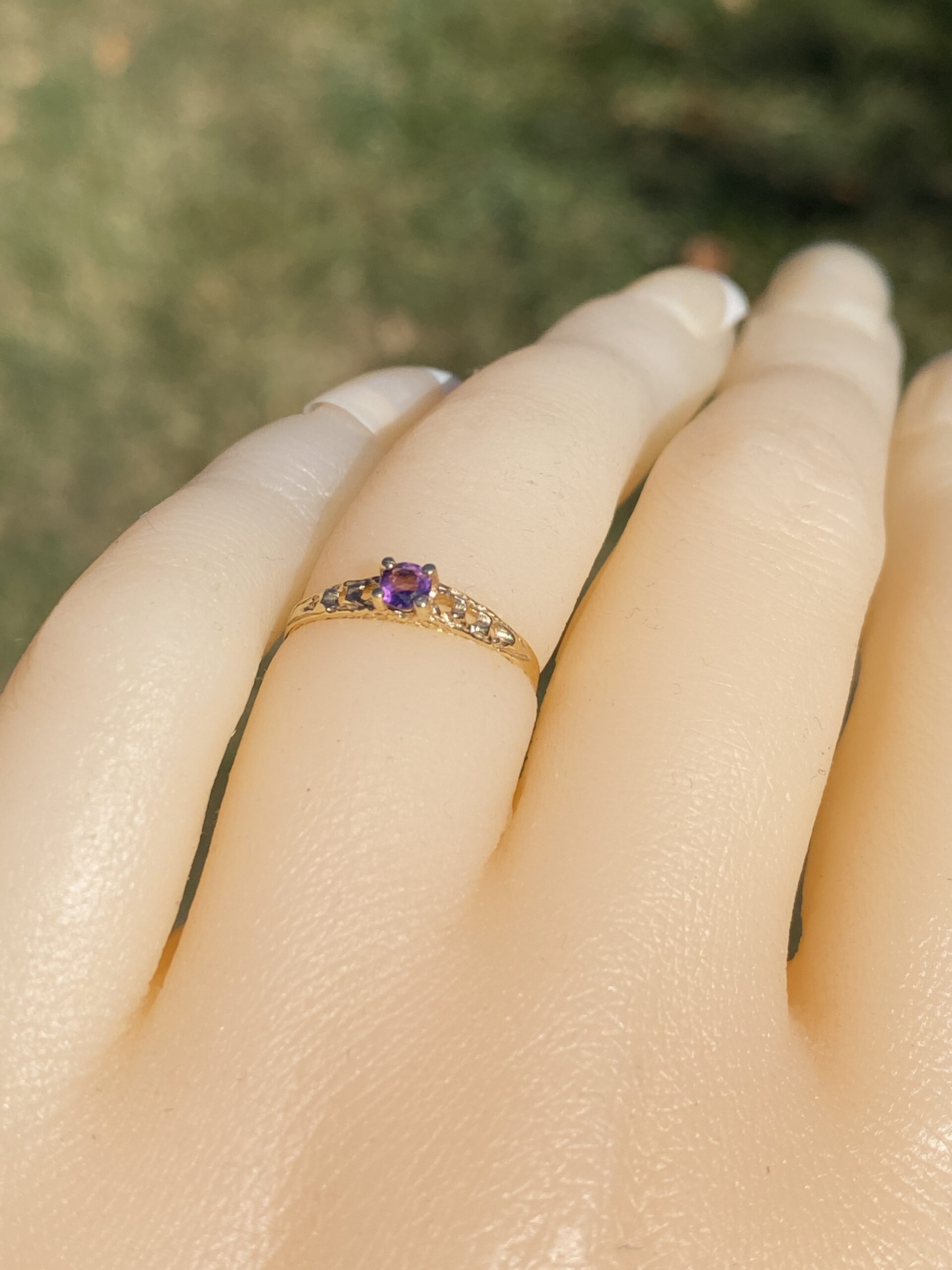 The Petite Violet: Amethyst Ring in Yellow Gold - Image 12